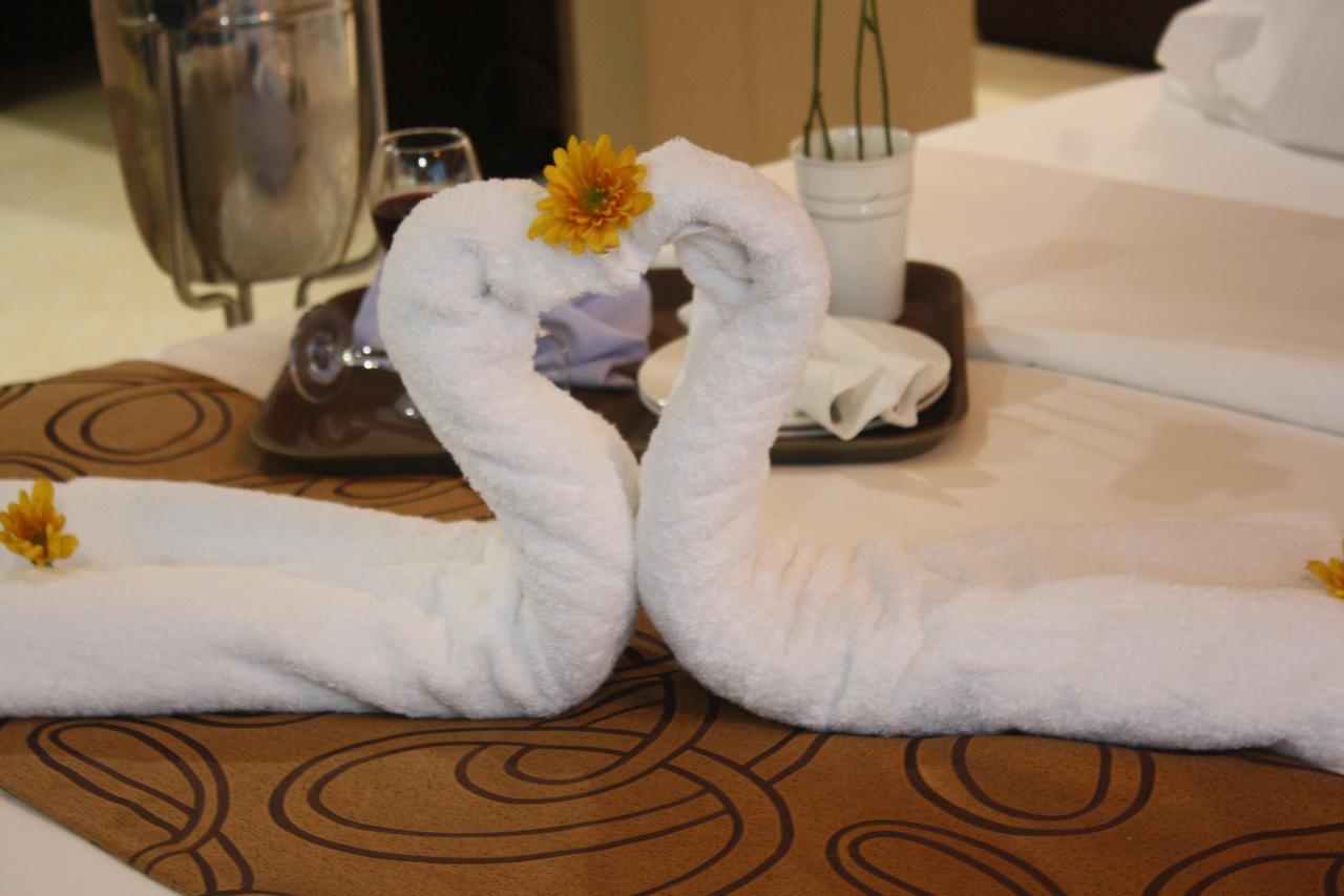 Kew Hotel Tagbilaran Екстер'єр фото